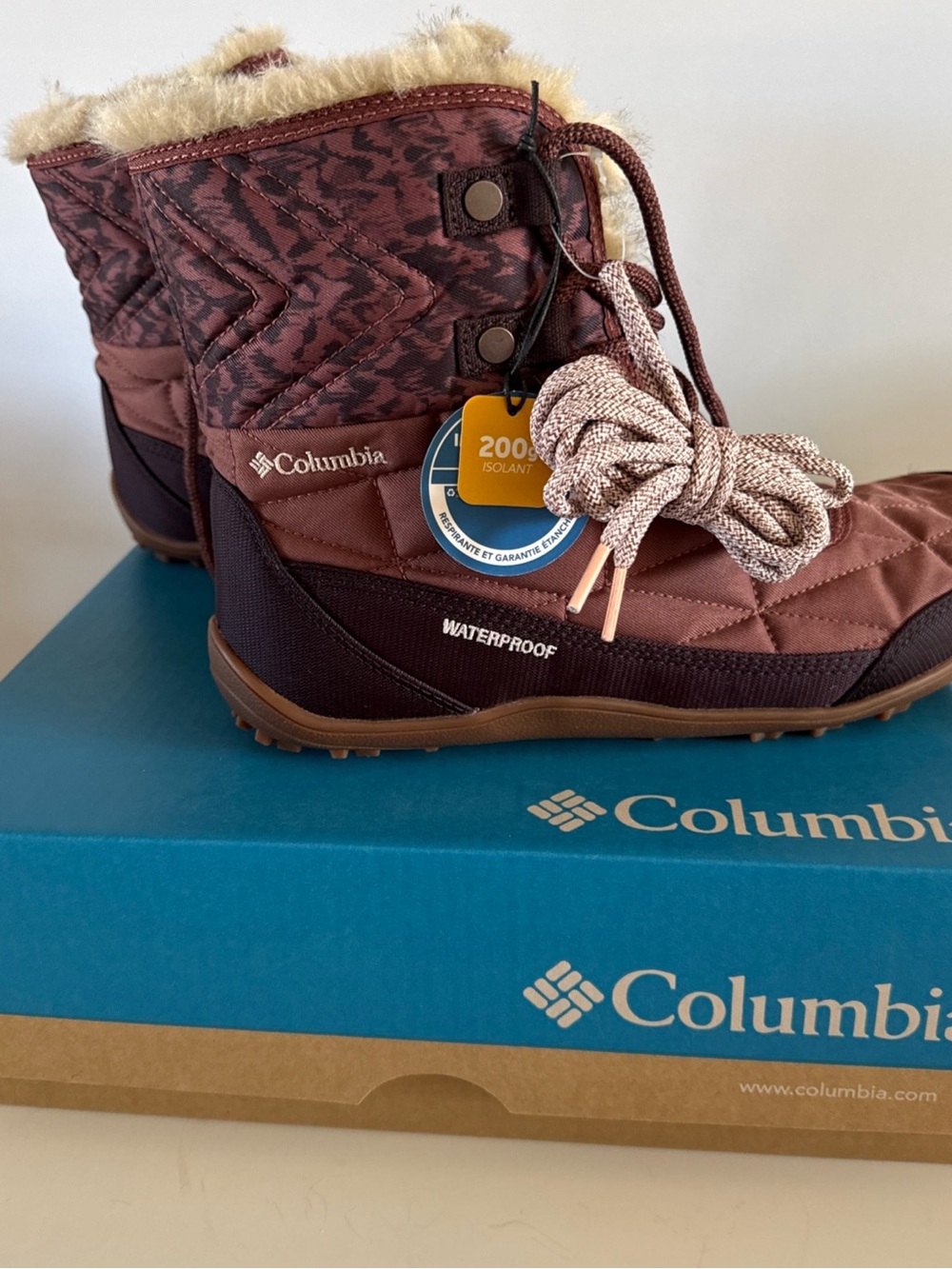 NWT Columbia Minx Shorty III Women's Waterproof Winter Boots size: 9.5 WIDE